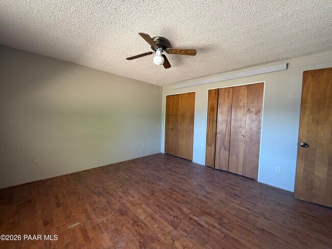 Building Photo - 927 N Old Chisholm Trail