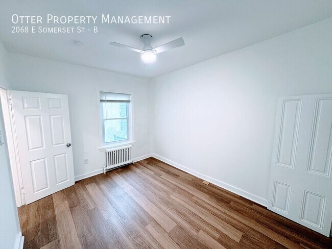 Building Photo - 2068 E Somerset St