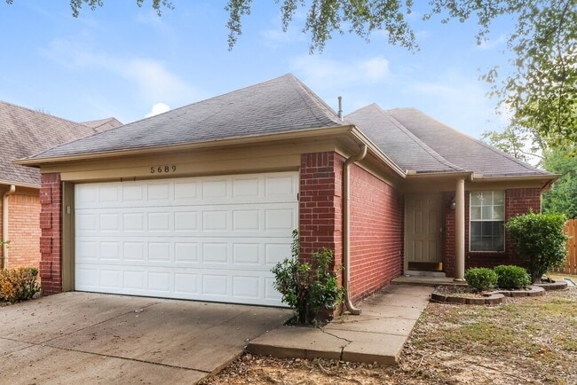 Building Photo - 5689 Kayla Dr