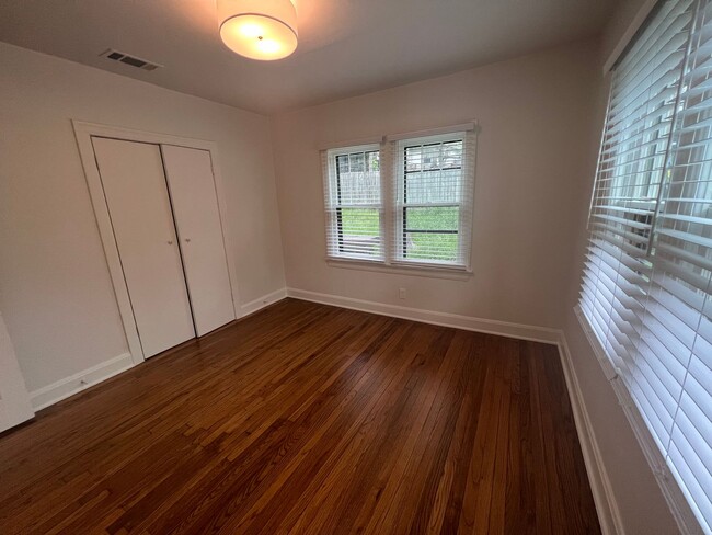 Building Photo - Cherrywood Bungalow for Rent