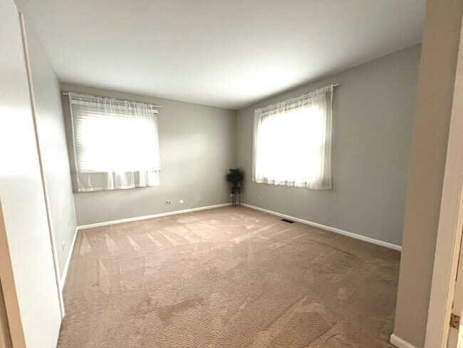 Building Photo - 1669 Cape Breton Ct