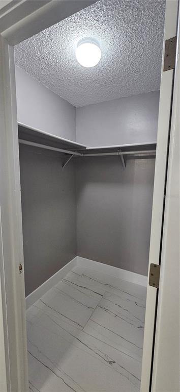 Building Photo - 606 SE 13th Ct