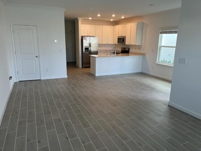 Building Photo - 3 bedroom in St. Augustine FL 32092