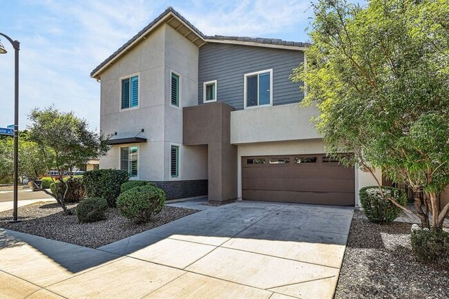 Building Photo - Stunning 5 Bed/5Bath Home in Gated Community – Over 3,100 SqFt of Modern Living -New Carpet throu...