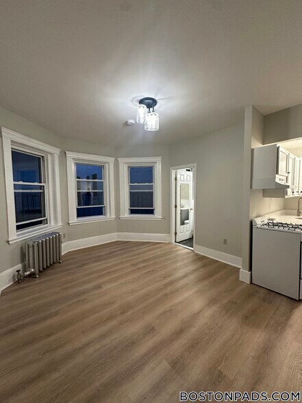 Building Photo - 38 Hemenway St