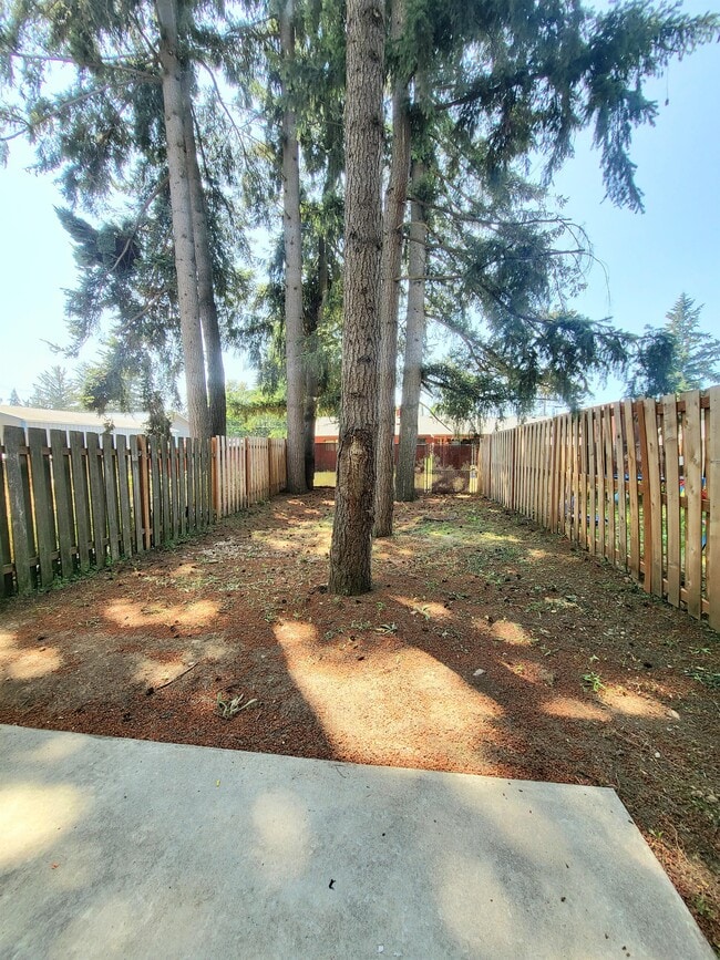 Building Photo - 5413 SE 119th Ave