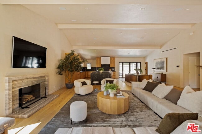 Building Photo - 8628 Edwin Dr