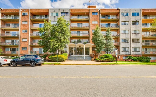 Building Photo - 401 N Armistead St