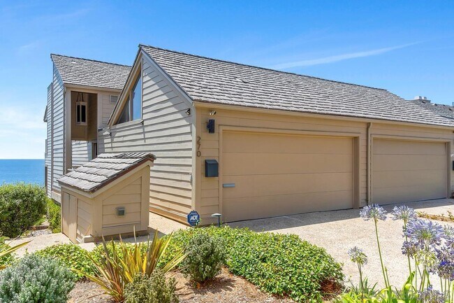 Building Photo - 270 Surfview Ct