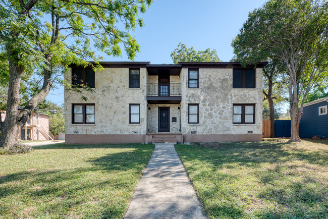 Historic Quad Plex in Westfort - 338 Army Blvd