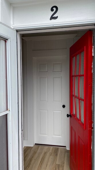 Building Photo - 510 N Ewing St