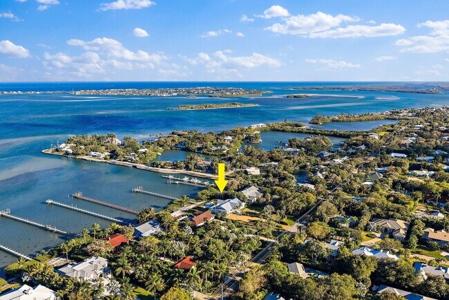 Building Photo - 116 S Sewalls Point Rd