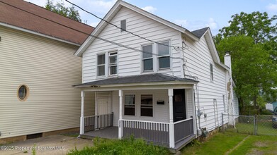 Building Photo - 121 Throop St
