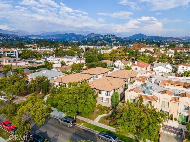 Building Photo - 514 N Isabel St