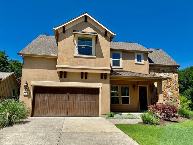 Building Photo - 3 Bedroom 2.5 Bathroom Detached Condo in South Austin!!
