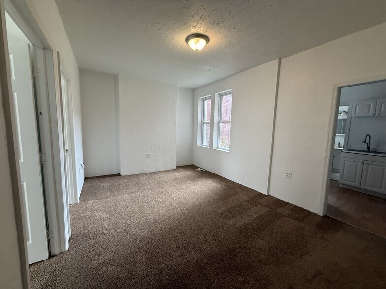 Living Room - 3615 Dawson St