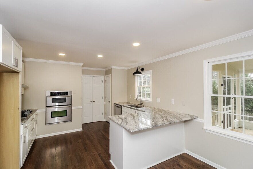 Building Photo - 2308 October Ct