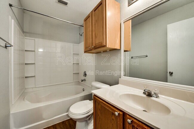 Building Photo - 1345 Castle Ridge Rd