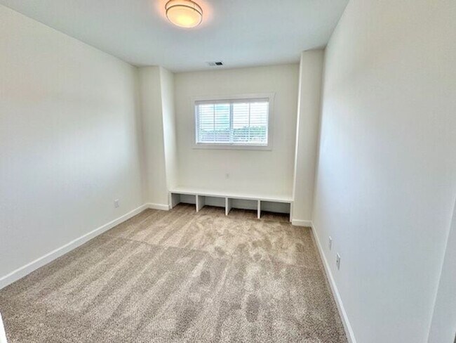 Building Photo - OPEN HOUSE! Wednesday August 6, 2025. Now ...