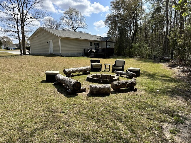 Building Photo - 203 Stockton Ct