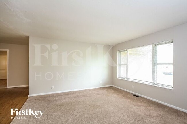 Building Photo - 8074 Hague Rd