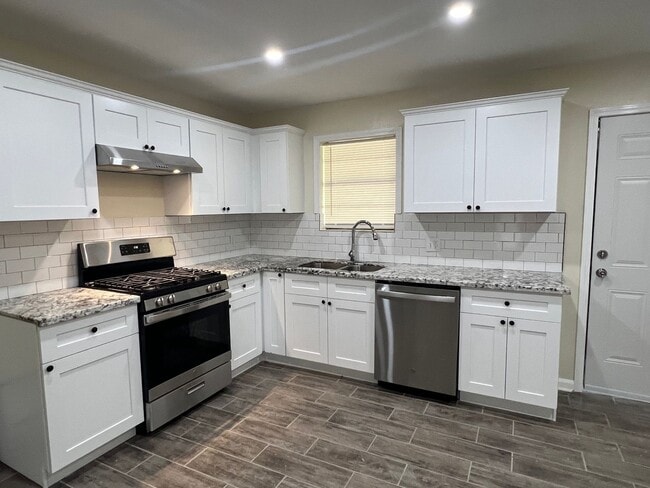 Building Photo - 3014 Nona Cir