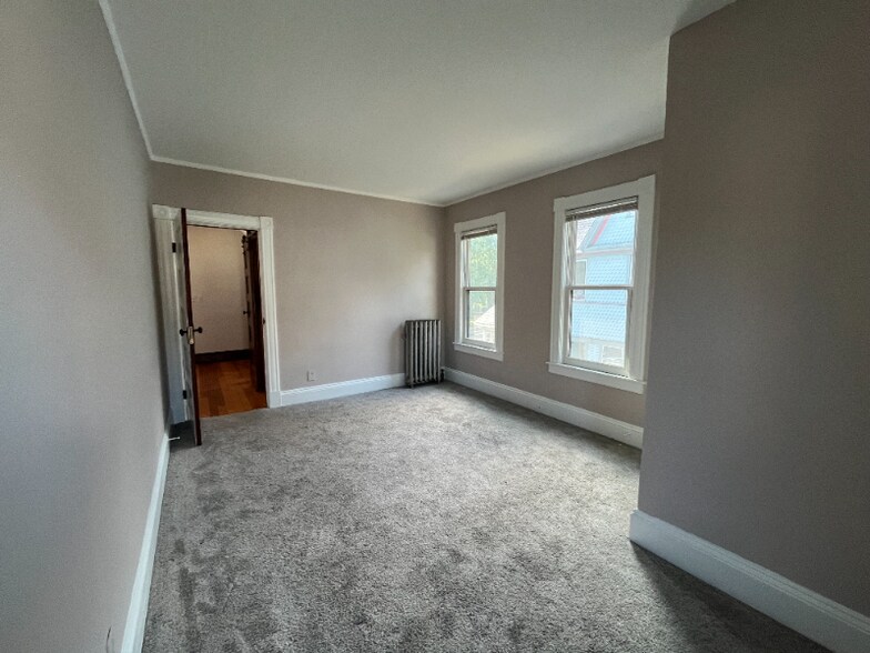 Building Photo - 83 Firglade Ave