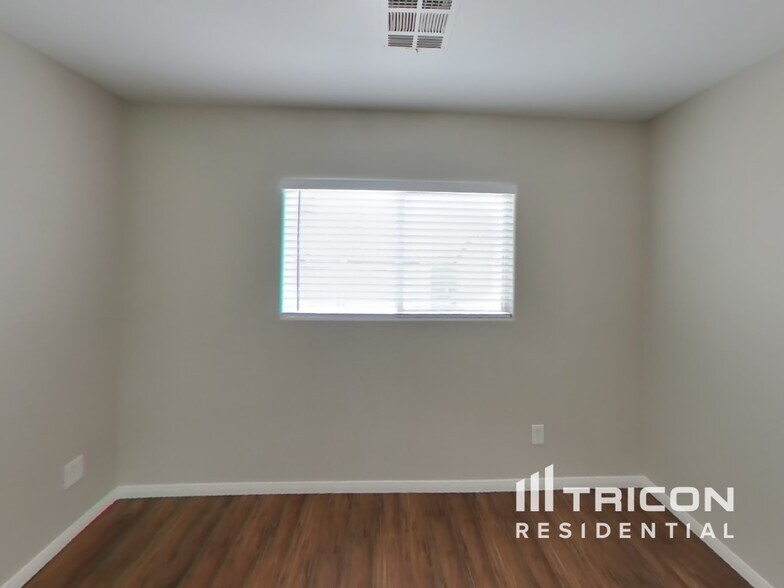 Building Photo - 8974 Spring Peeper Ave