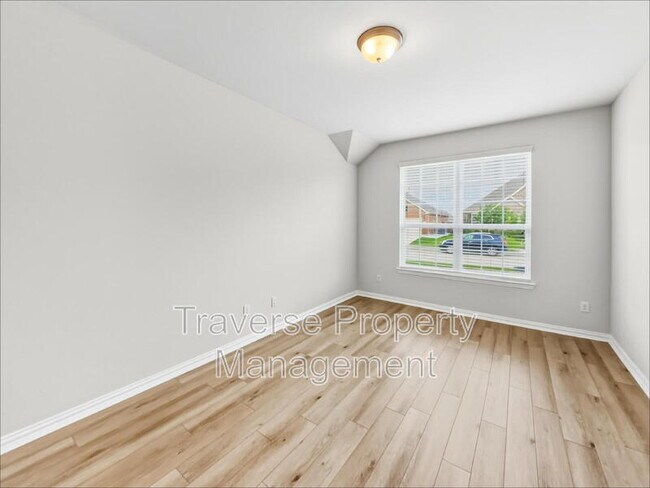 Building Photo - 8120 Charford Dr