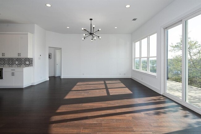 Building Photo - 2650 Crazyhorse Pass