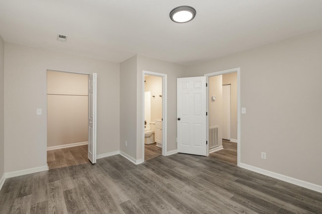 Building Photo - 11134 Pine Hill Rd