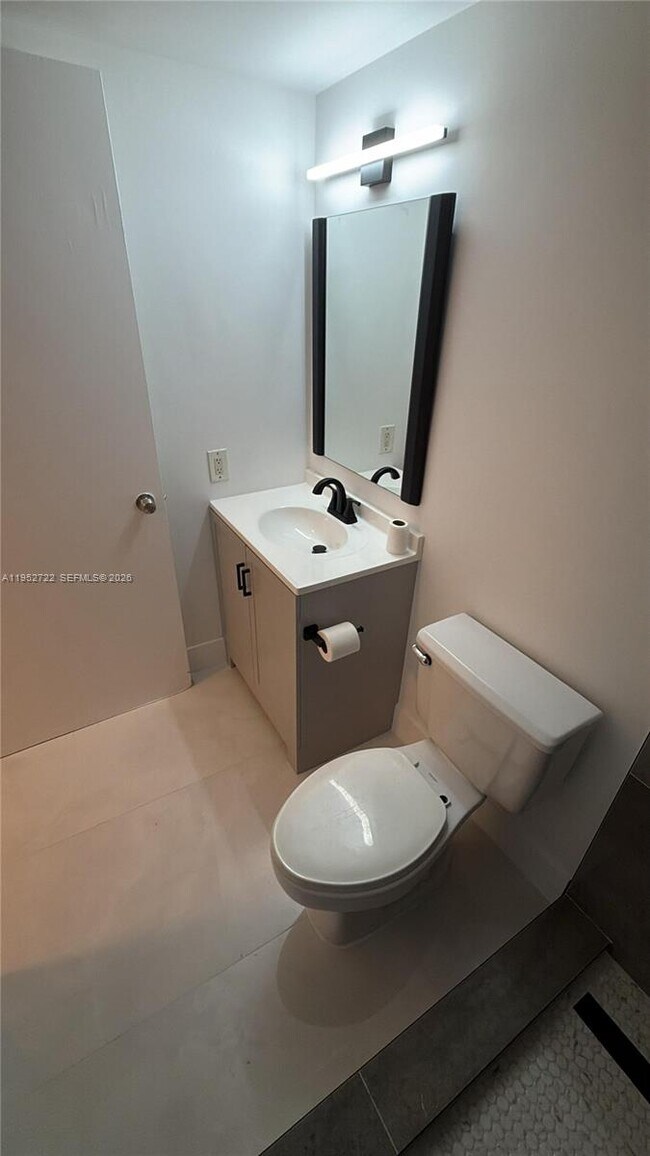 Building Photo - 850 N Miami Ave