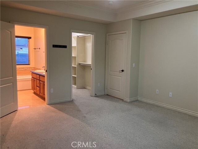 Building Photo - 128 E Broadway