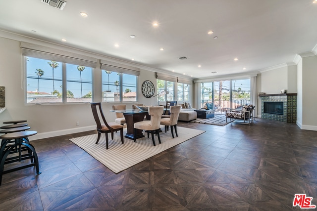 Building Photo - 810 S Catalina Ave