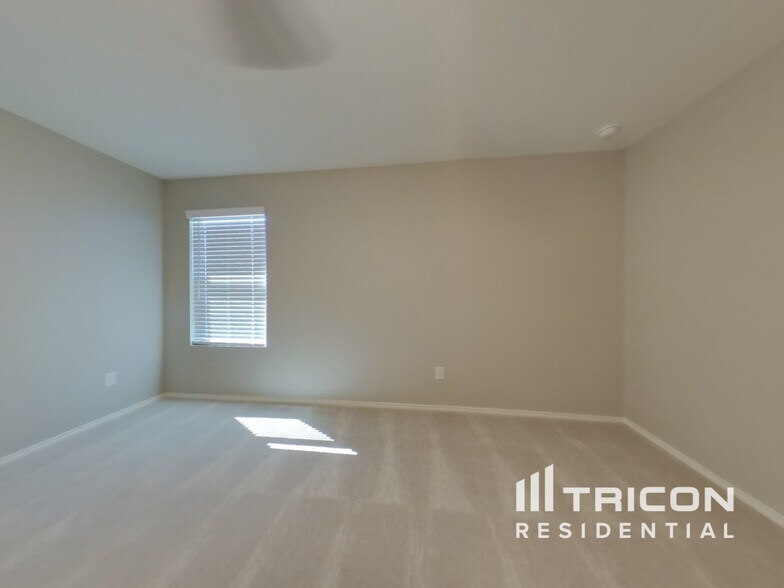 Building Photo - 11859 Mancos Trl