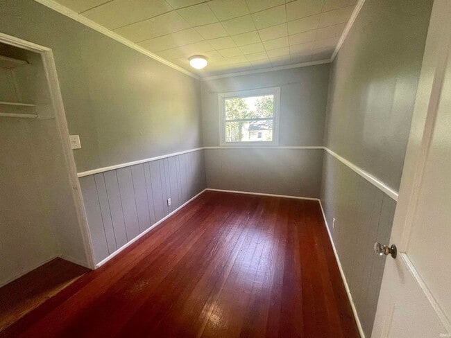 Building Photo - 416 S Eastside Dr