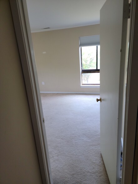 Building Photo - 541 Florida Ave