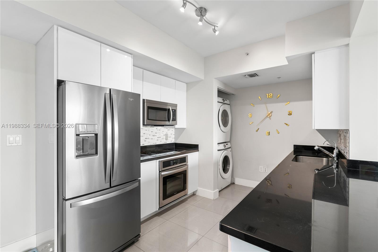 Building Photo - 92 SW 3rd St