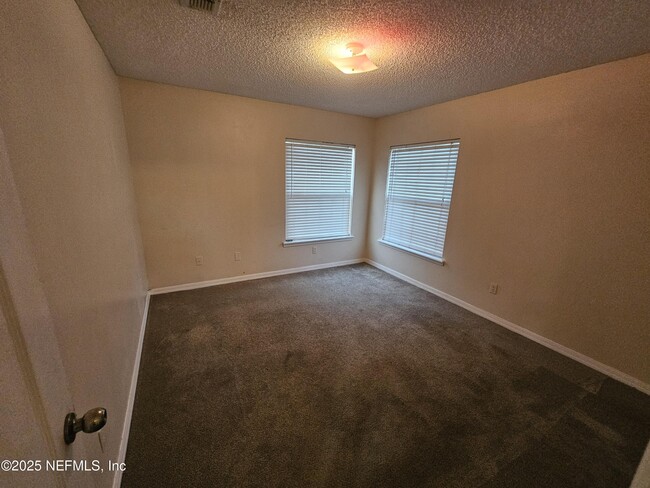 Building Photo - 10153 Carriage House Ct