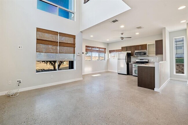 Building Photo - 5513 Agatha Cir