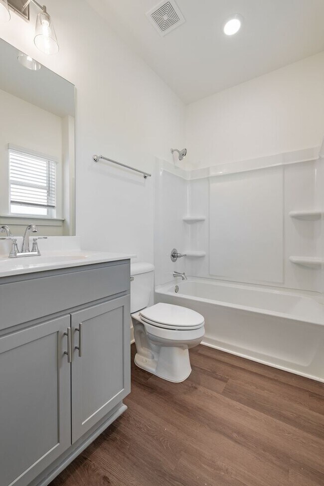 Building Photo - Private Backyard in Beautiful Community