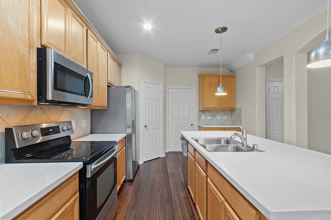 Building Photo - 142 W Burberry Cir