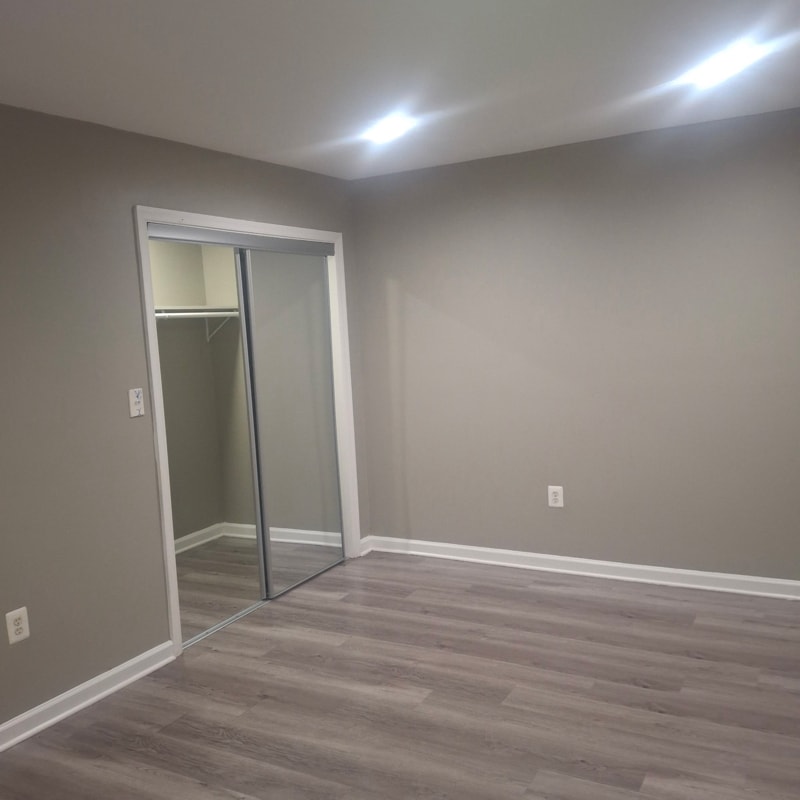 Building Photo - 319 Burns St SE