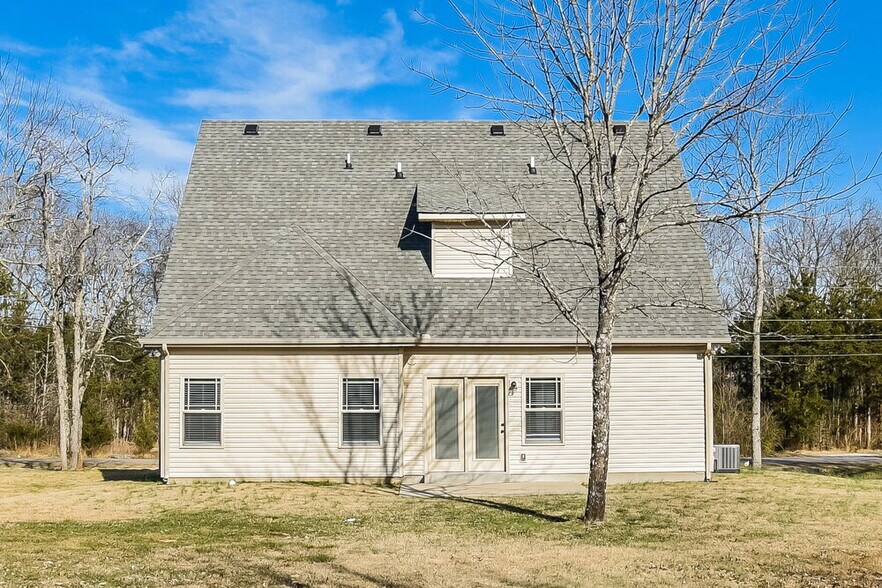 Building Photo - 575 Hollandale Rd