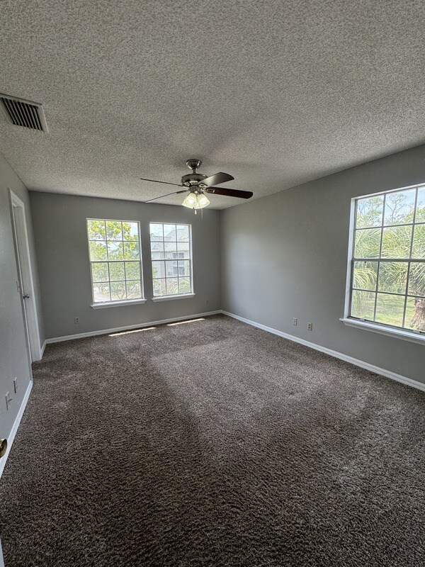 Building Photo - 6010 Westgate Dr