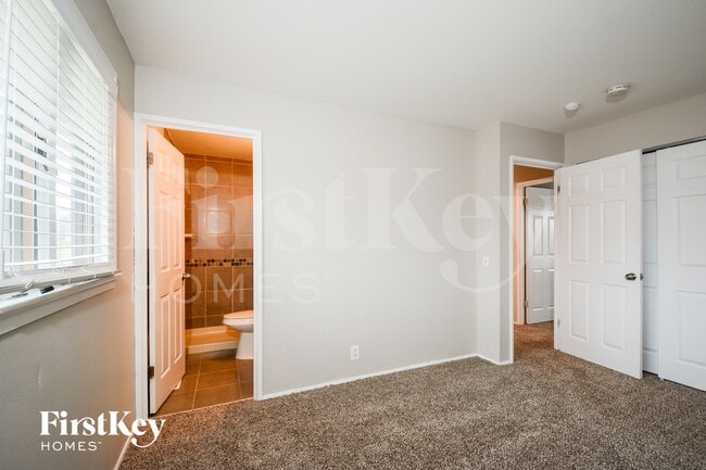 Building Photo - 2718 Westminster Dr