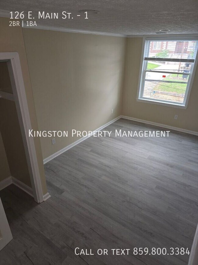 Primary Photo - 126 E Main St