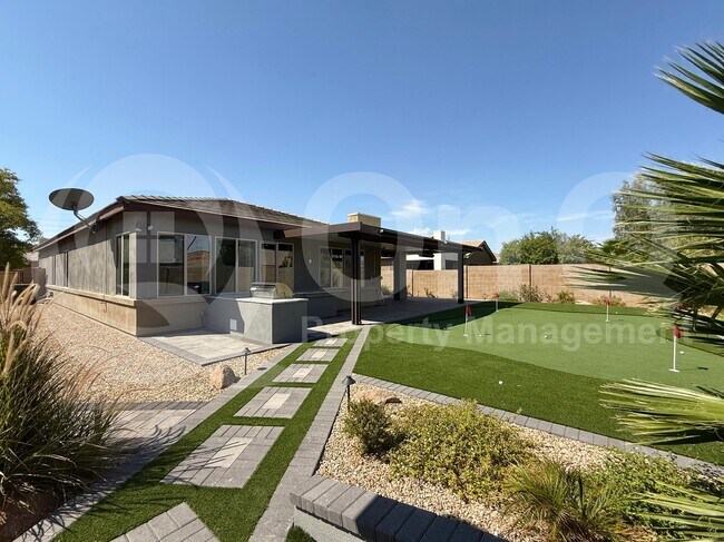 Building Photo - 3498 E Ravenswood Dr