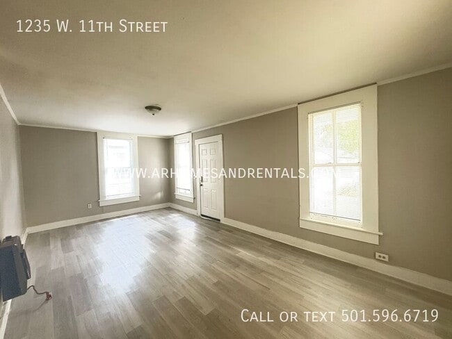 Building Photo - 1235 W 11th St