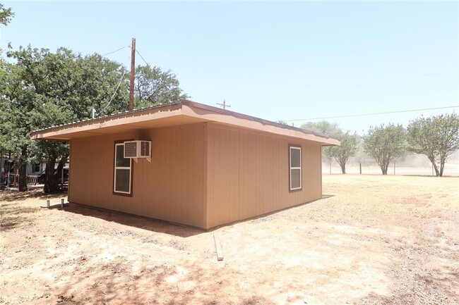 Building Photo - 7685 Peden Rd